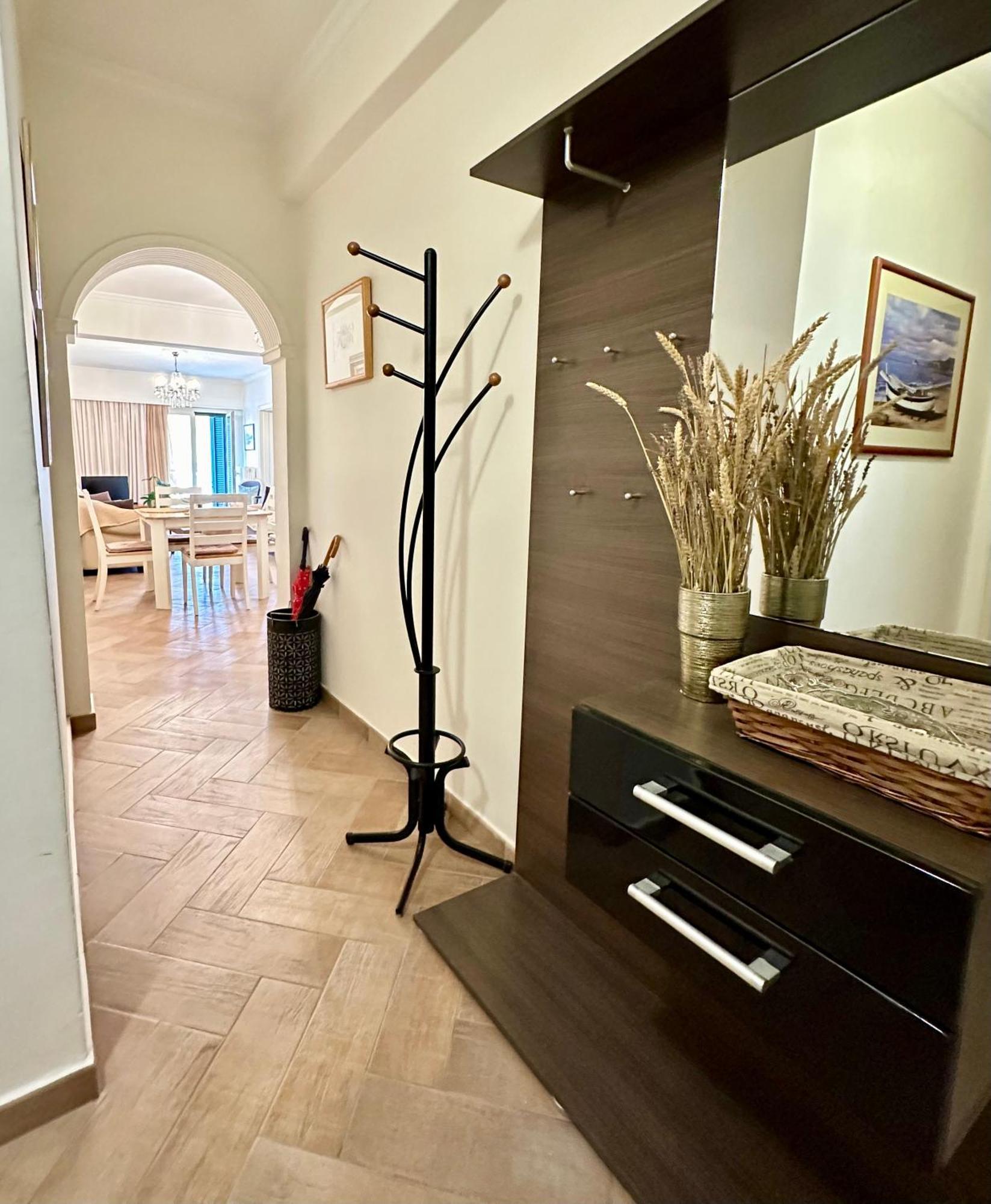 Elli & Klairi Apartment Corfu  Exteriör bild